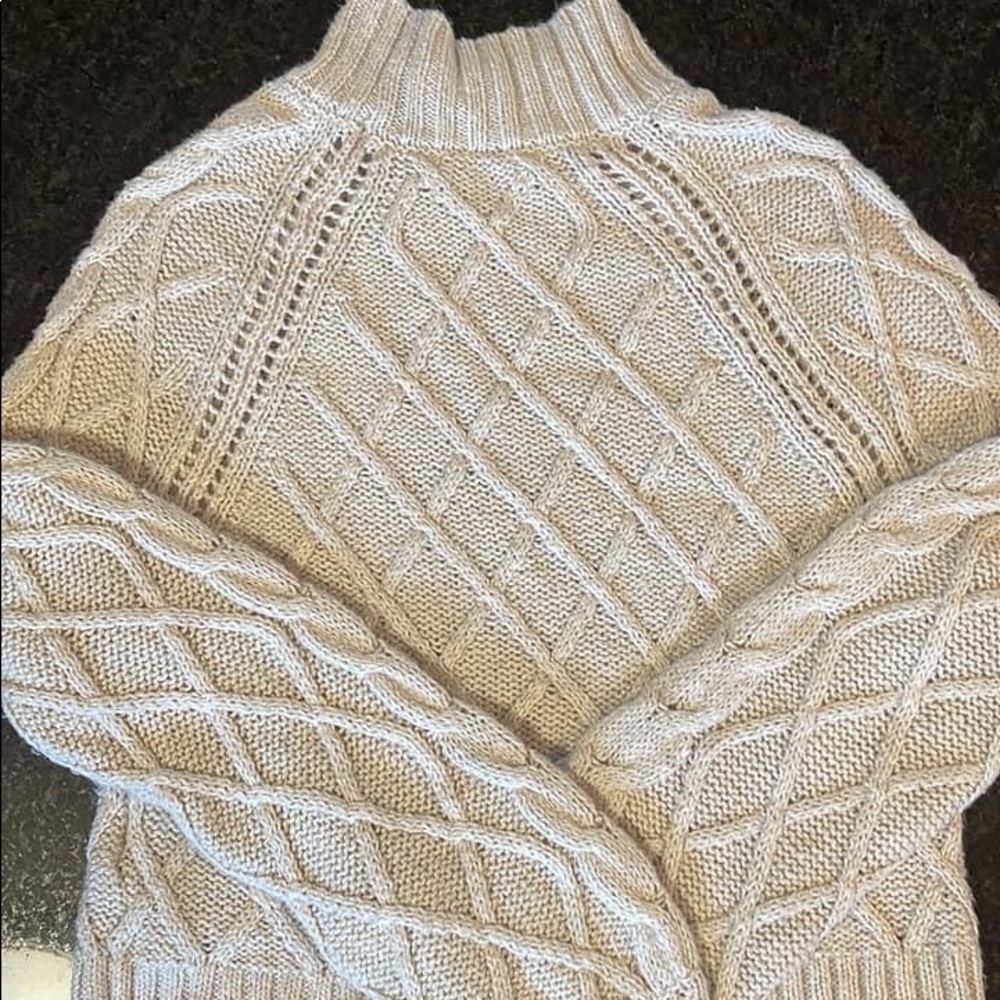AE Sweater